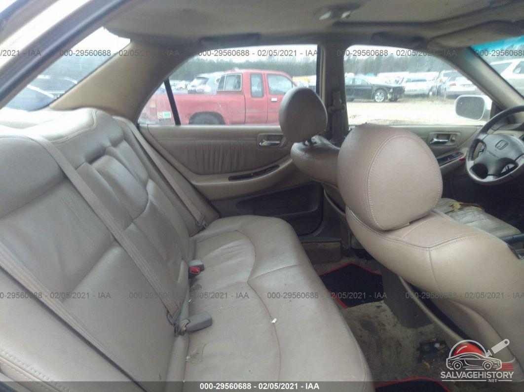1HGCG16561A070200 2001 HONDA ACCORD SDN photo no. 8