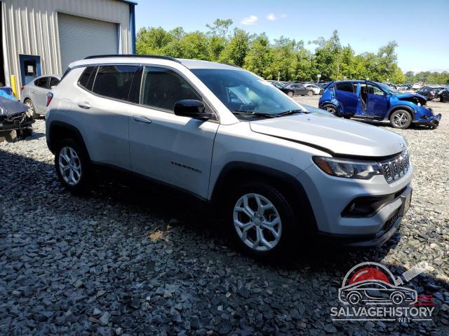 3C4NJDBN9RT133200 2024 JEEP COMPASS photo no. 4