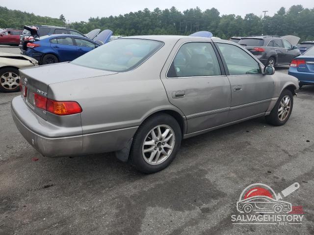4T1BF28K3YU114602 2000 TOYOTA CAMRY photo no. 3