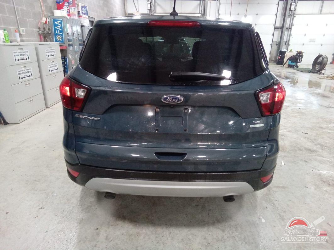 1FMCU0GD2KUA25760 2019 FORD ESCAPE photo no. 8