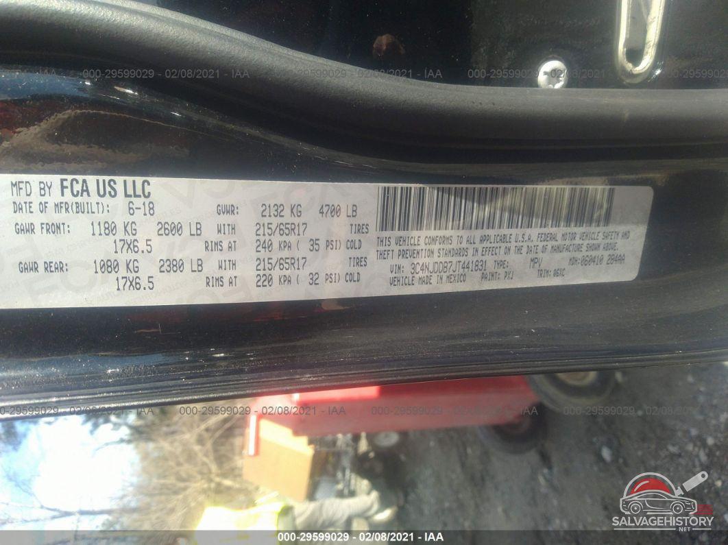 3C4NJDDB7JT441831 2018 JEEP COMPASS photo no. 9