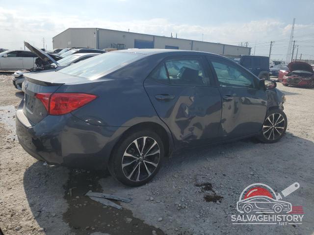 5YFBURHE5HP725726 2017 TOYOTA COROLLA photo no. 3