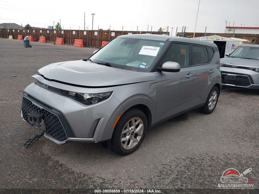 KNDJ23AU4P7869395 2023 KIA SOUL photo no. 2