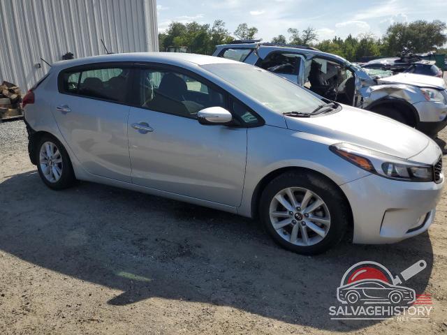 KNAFK5A82H5707361 2017 KIA FORTE photo no. 4