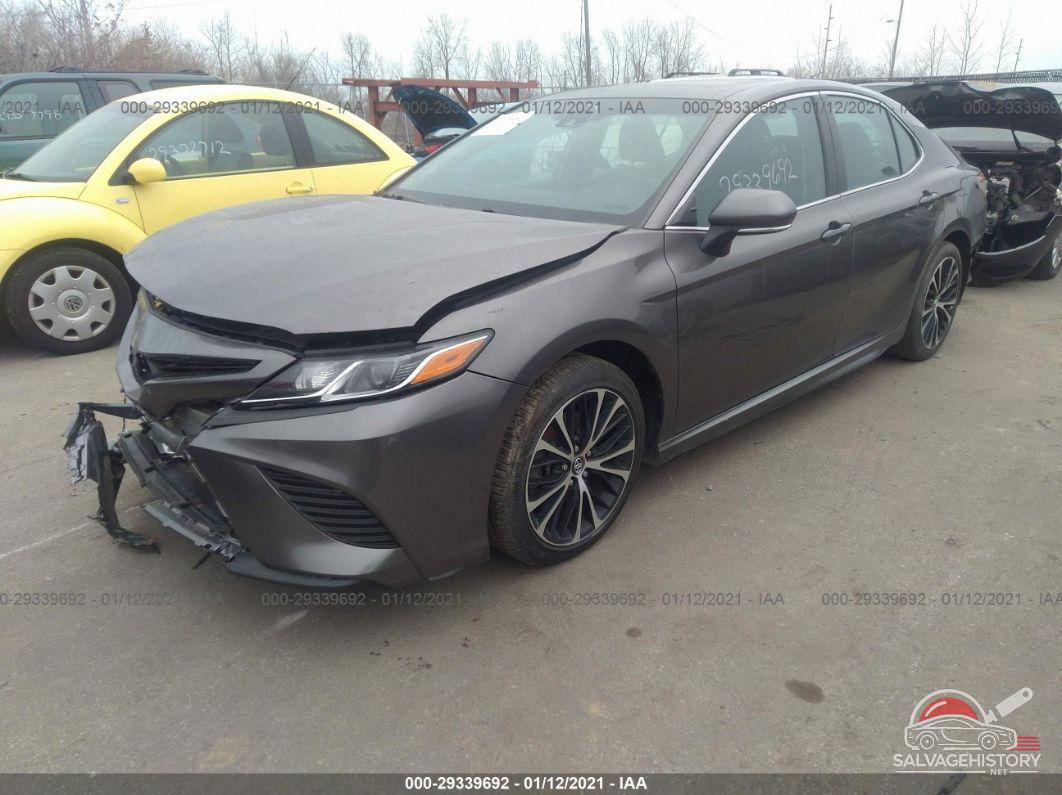 4T1B11HK0JU024077 2018 TOYOTA CAMRY photo no. 2