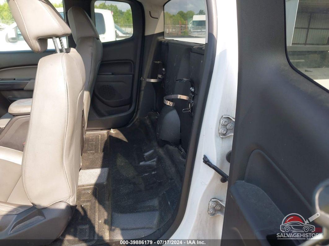 1GCHSBEA4H1204509 2017 CHEVROLET COLORADO photo no. 8