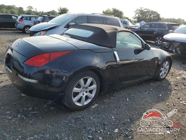 JN1AZ36A45M754257 2005 NISSAN 350Z photo no. 3