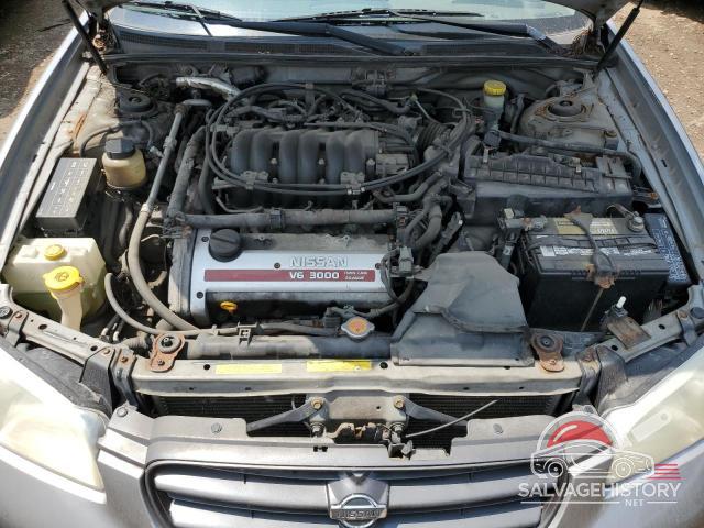 JN1CA31A9YT033045 2000 NISSAN MAXIMA photo no. 11