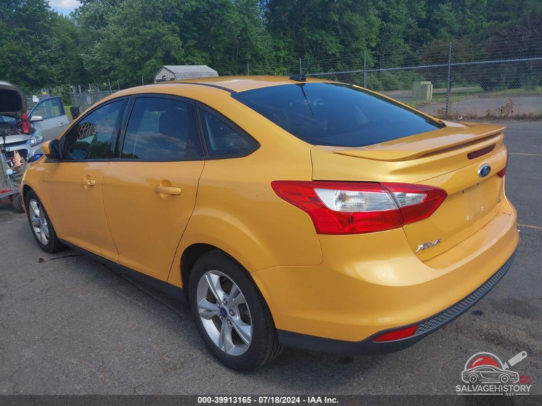 1FAHP3F29CL412838 2012 FORD FOCUS photo no. 3