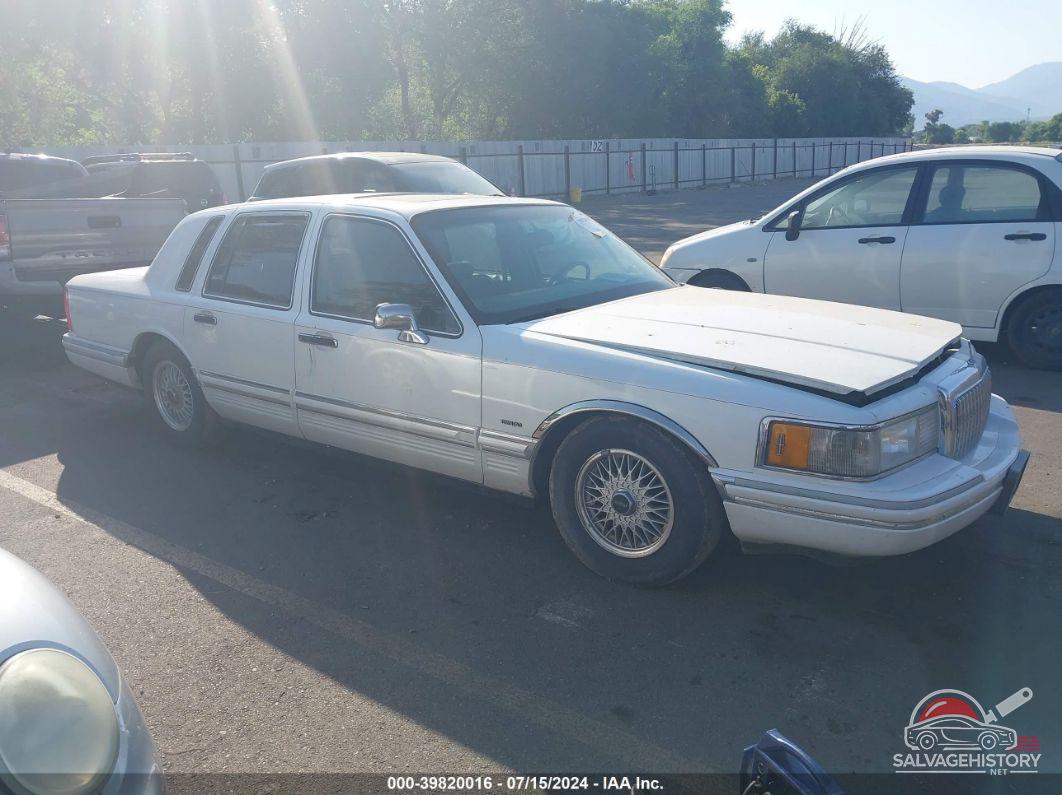 1LNLM83W7RY682059 1994 LINCOLN TOWN CAR photo no. 7