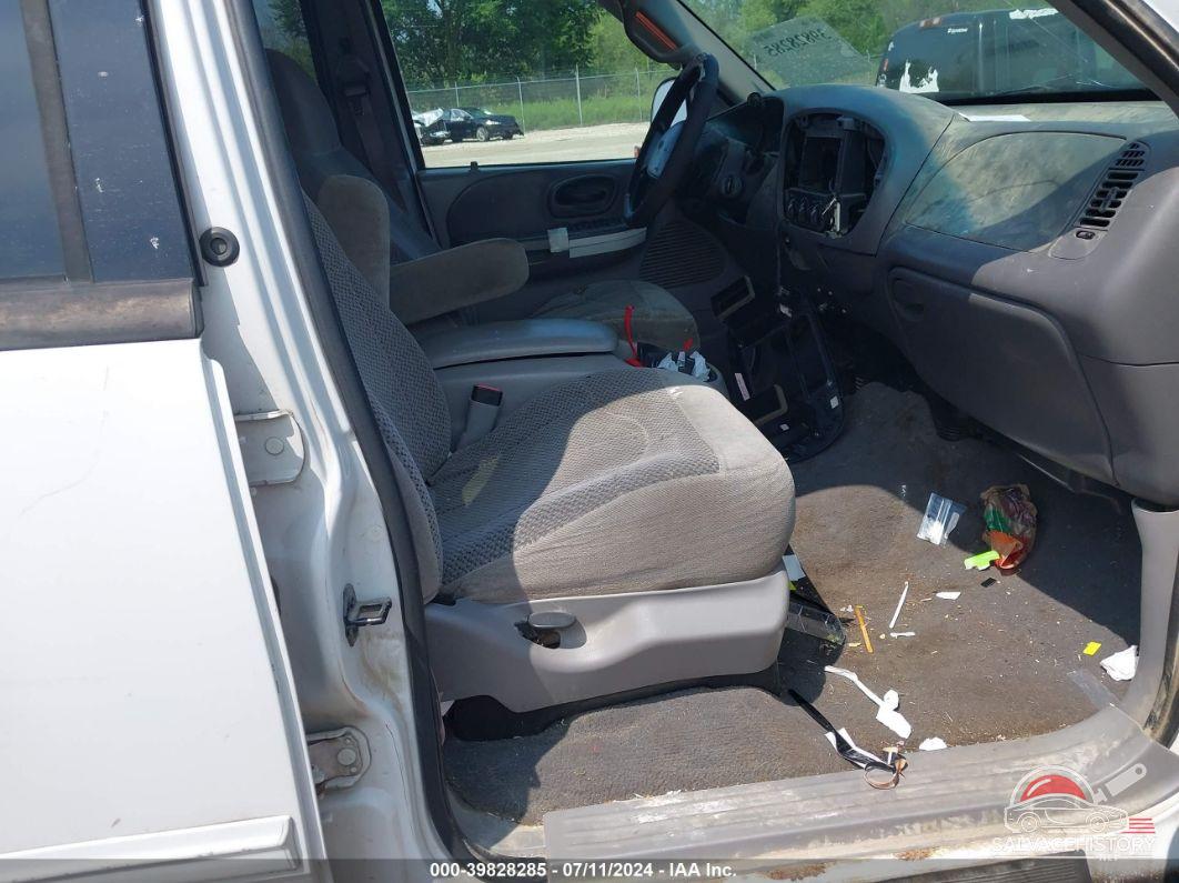 1FTRW08W51KE44799 2001 FORD F150 photo no. 5