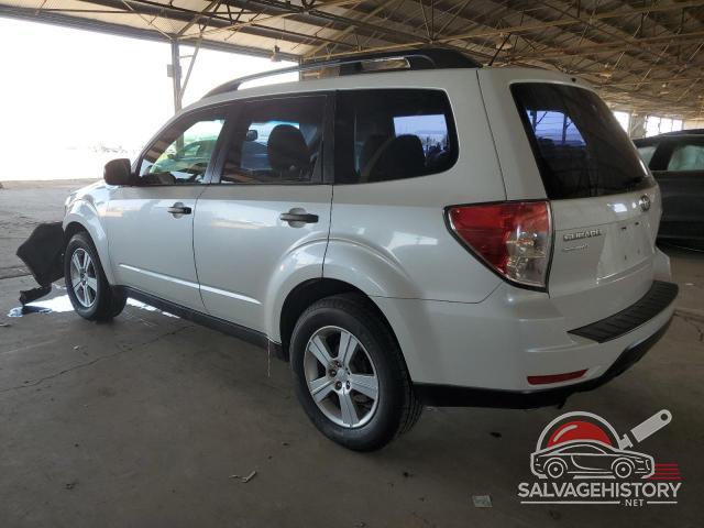 JF2SHABC3DH412632 2013 SUBARU FORESTER photo no. 2