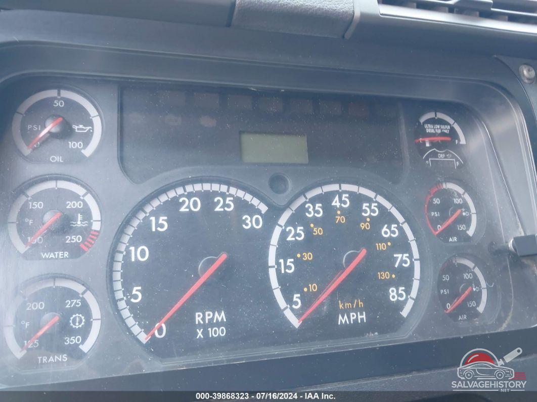 1FUJGLBG4ELFU4529 2014 FREIGHTLINER CASCADIA 125 photo no. 5