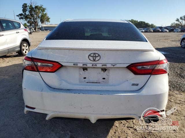 4T1B11HK2JU654392 2018 TOYOTA CAMRY photo no. 6