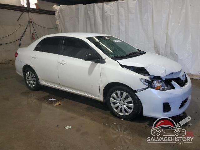 2T1BU4EE6DC011492 2013 TOYOTA COROLLA photo no. 4