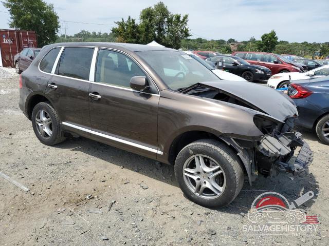 WP1AA2AP6ALA04996 2010 PORSCHE CAYENNE photo no. 4