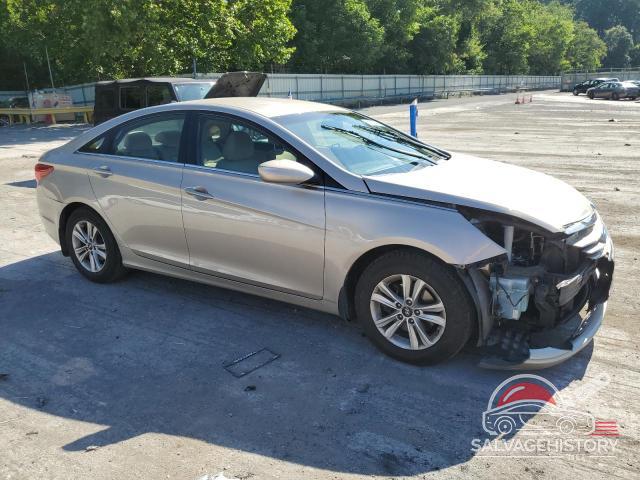 5NPEB4AC9BH292074 2011 HYUNDAI SONATA photo no. 4