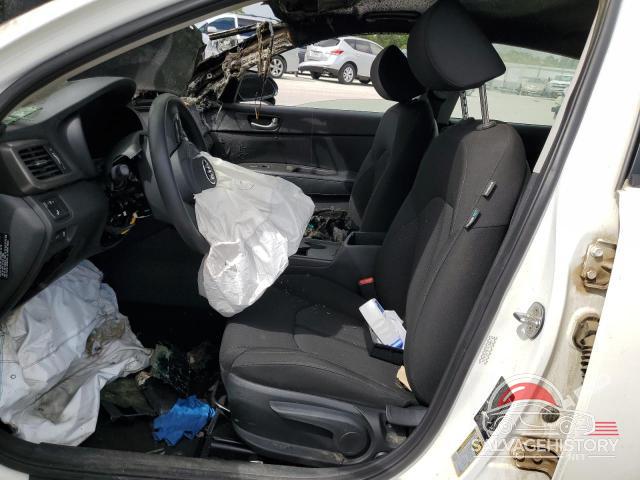 KNAGT4L36J5216374 2018 KIA OPTIMA photo no. 7