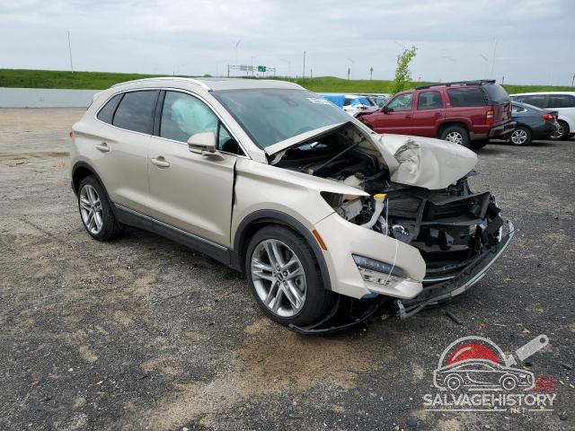 5LMCJ3D95HUL15538 2017 LINCOLN MKC photo no. 4