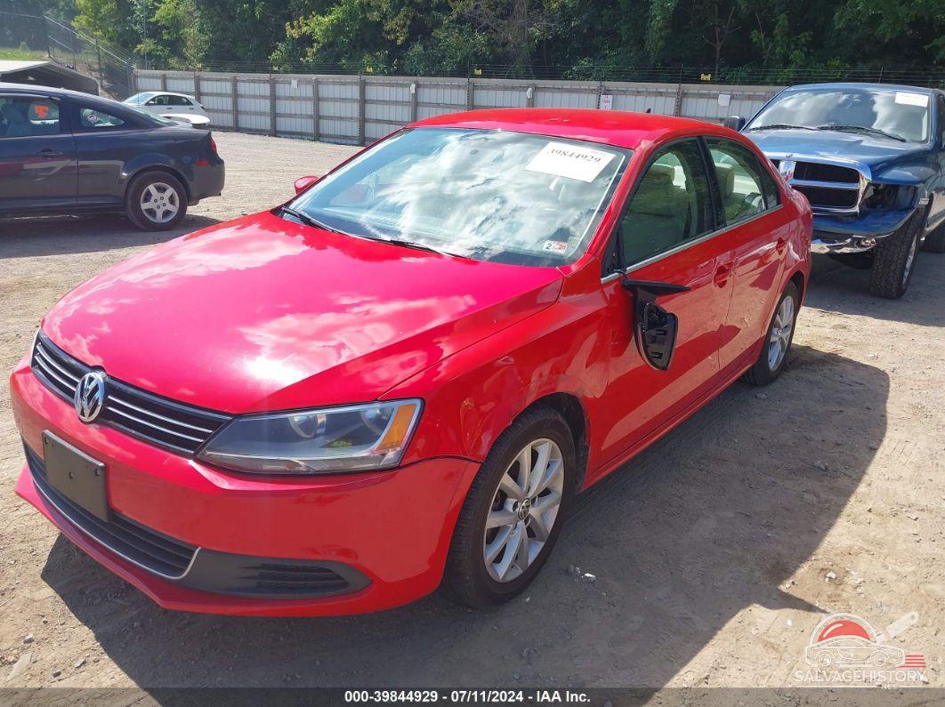 3VWD17AJ2EM221762 2014 VOLKSWAGEN JETTA photo no. 2