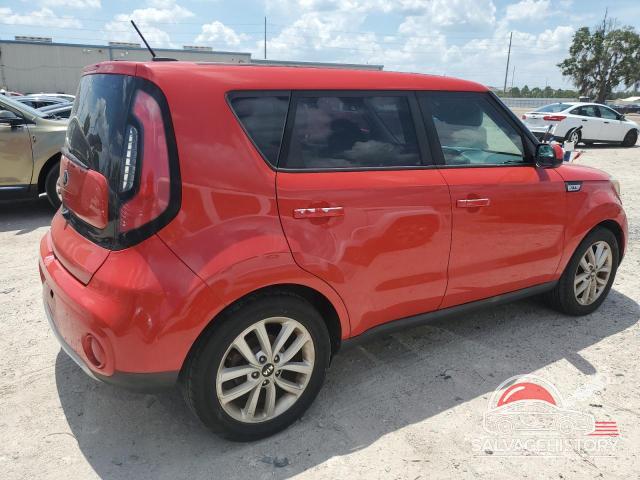 KNDJP3A55J7510221 2018 KIA SOUL photo no. 3