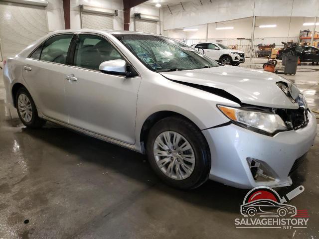 4T4BF1FK7DR308692 2013 TOYOTA CAMRY photo no. 4