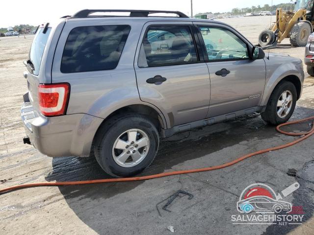 1FMCU03ZX8KB65920 2008 FORD ESCAPE photo no. 3