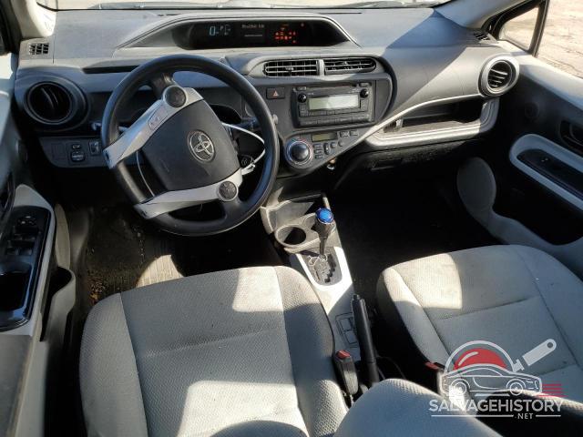 JTDKDTB35E1565173 2014 TOYOTA PRIUS photo no. 8