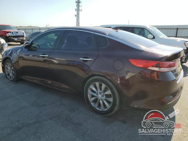 5XXGT4L32JG263383 2018 KIA OPTIMA photo no. 2