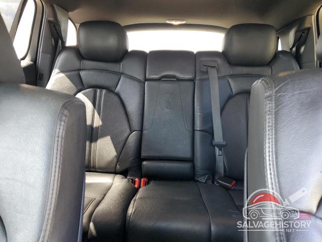 2LMHJ5NK5JBL02472 2018 LINCOLN MKT photo no. 10