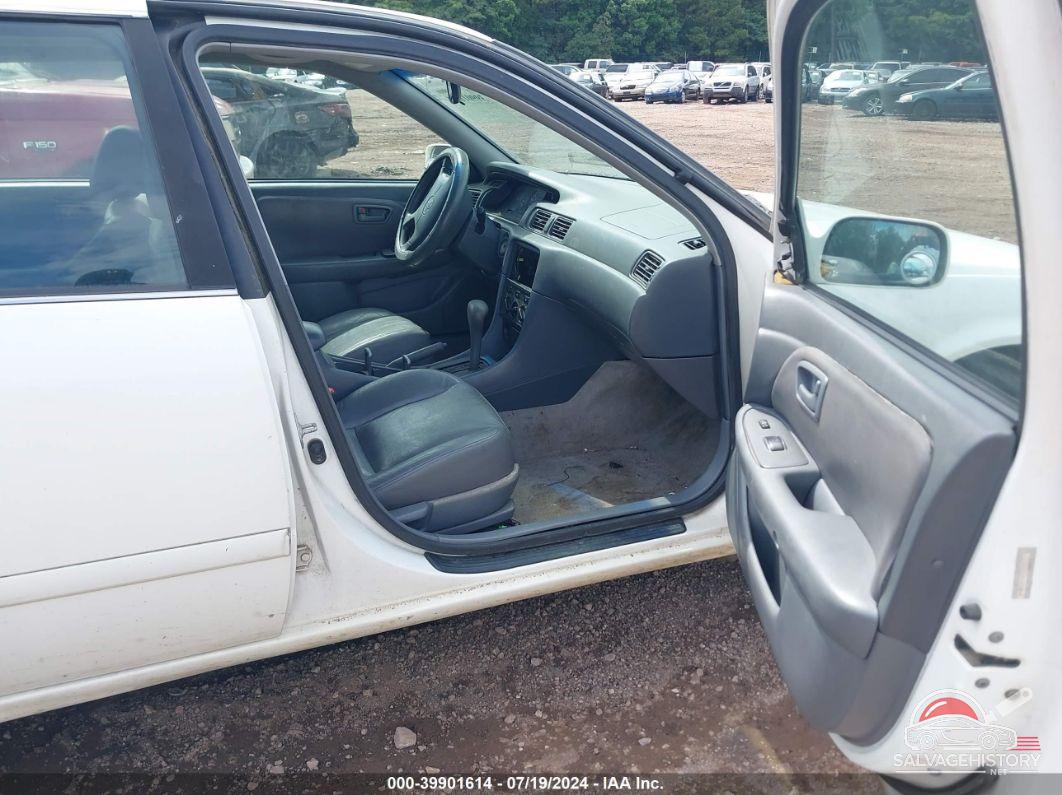 JT2BG22K810550894 2001 TOYOTA CAMRY photo no. 5