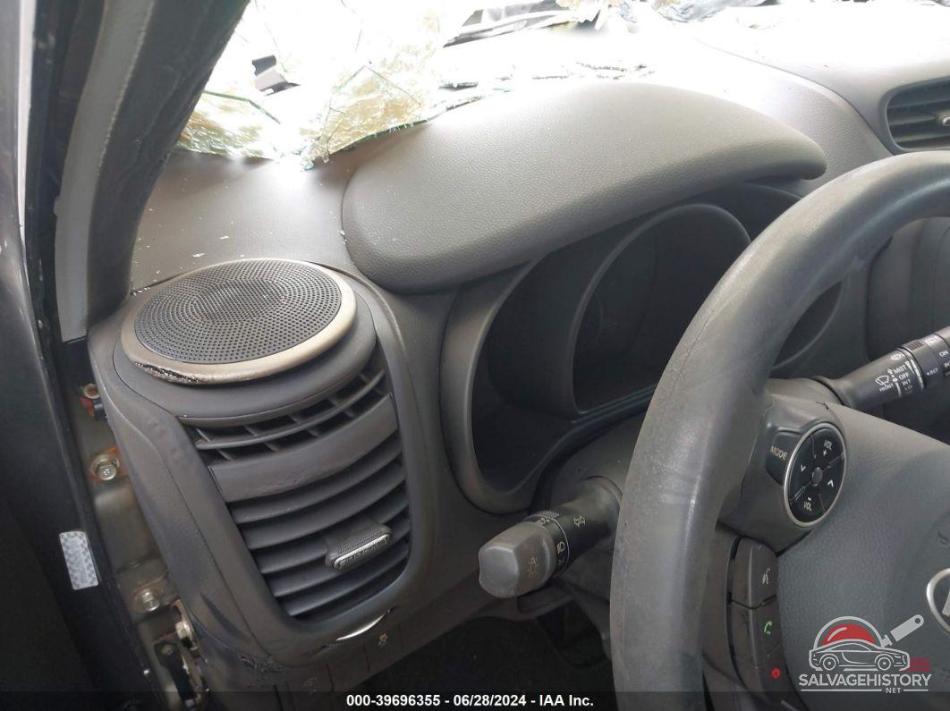 KNDJN2A20G7299444 2016 KIA SOUL photo no. 7