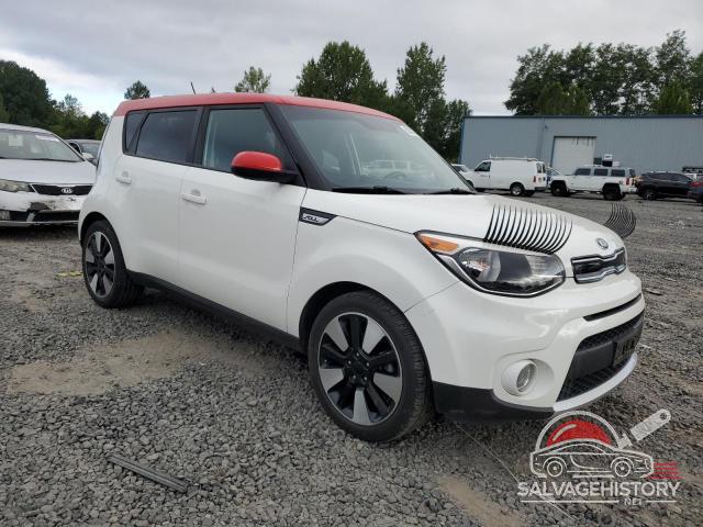 KNDJP3A59J7599632 2018 KIA SOUL photo no. 4
