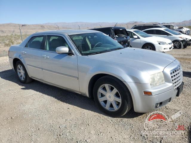 2C3JA53GX5H156450 2005 CHRYSLER 300 photo no. 4