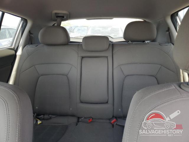 KNDPBCA2XB7075650 2011 KIA SPORTAGE photo no. 10