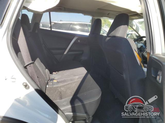 JTMWFREV7GJ083805 2016 TOYOTA RAV4 photo no. 9