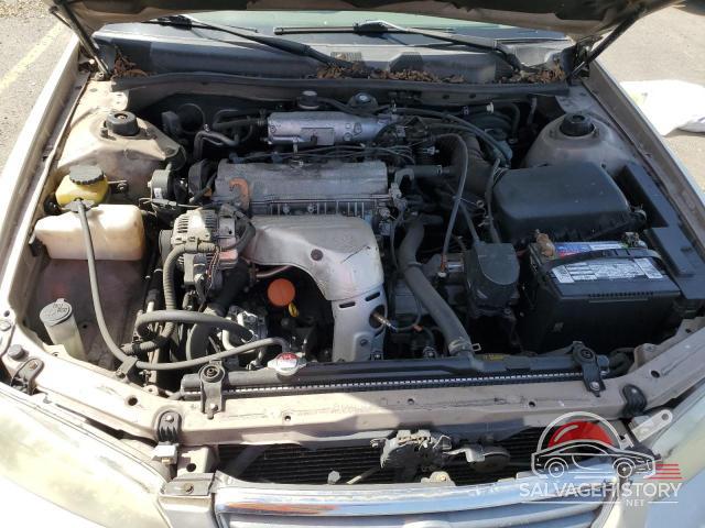 JT2BG22K210599105 2001 TOYOTA CAMRY photo no. 11
