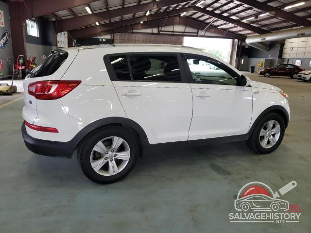 KNDPBCA2XB7102068 2011 KIA SPORTAGE photo no. 3