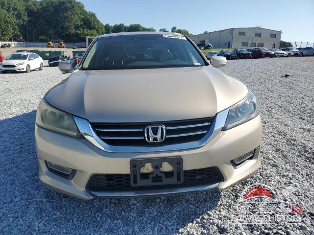 1HGCR2F88DA269747 2013 HONDA ACCORD photo no. 5