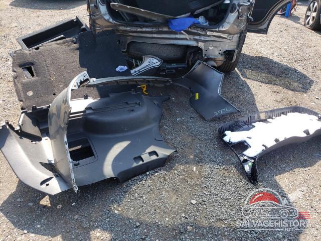 5XYPHDA1XJG360703 2018 KIA SORENTO photo no. 13