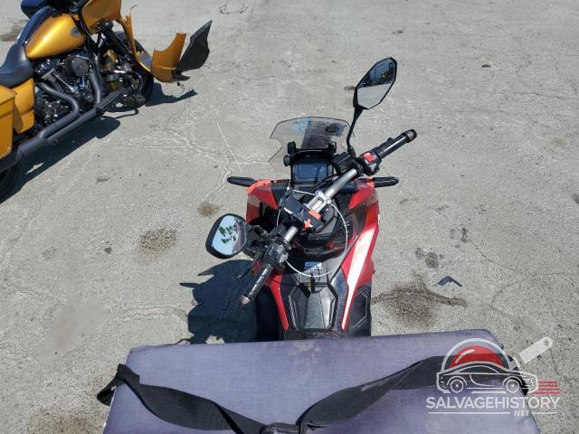 MLHKF3850N5100986 2022 HONDA ADV150 photo no. 6