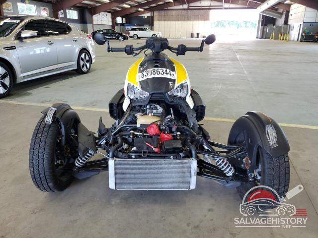 3JB2GEG45KJ000980 2019 CAN-AM RYKER RALL photo no. 2