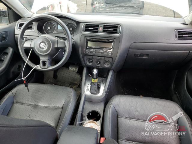 3VWD17AJ9EM257514 2014 VOLKSWAGEN JETTA photo no. 8