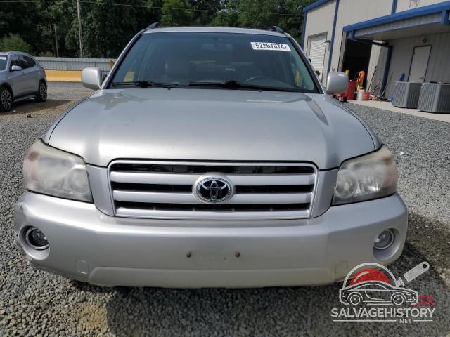 JTEEP21A040010985 2004 TOYOTA HIGHLANDER photo no. 5