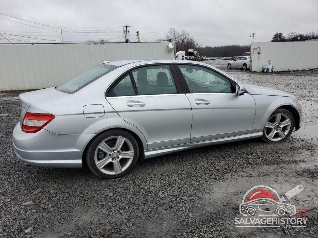 WDDGF8BB2AR126762 2010 MERCEDES-BENZ C-CLASS photo no. 3