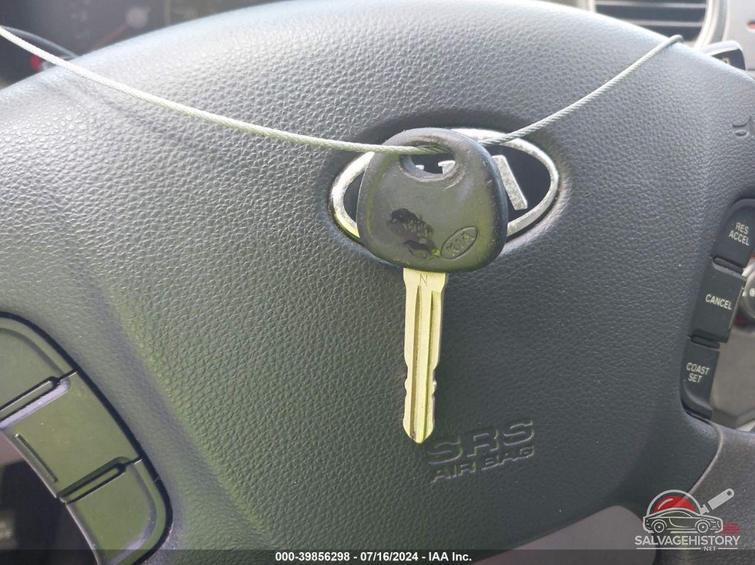 KNAFG528297251769 2009 KIA RONDO photo no. 11