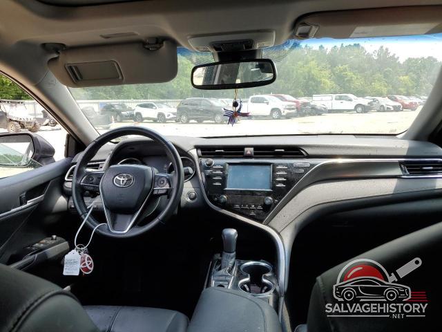 4T1B61HKXJU632349 2018 TOYOTA CAMRY photo no. 8