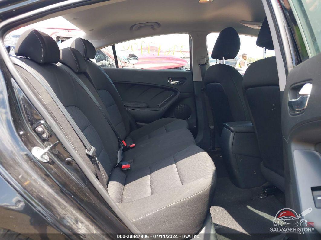 KNAFK4A69G5614814 2016 KIA FORTE photo no. 8
