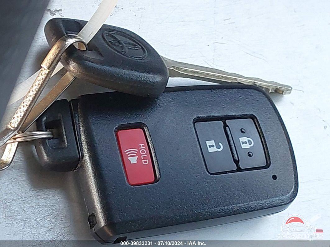 JTDJT923085160420 2008 TOYOTA YARIS photo no. 11