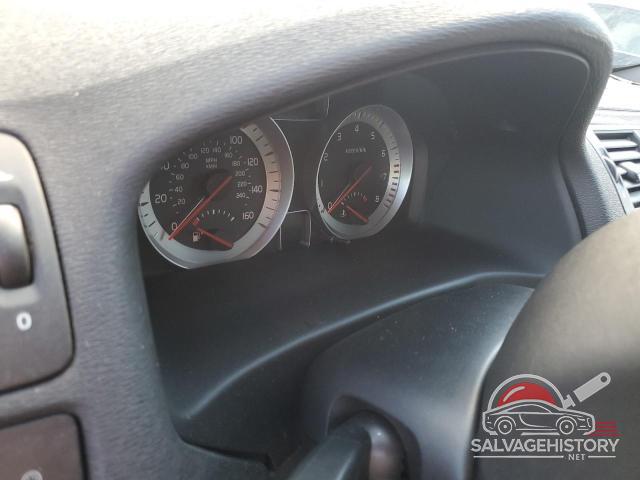 YV1672MCXBJ117338 2011 VOLVO C70 photo no. 9